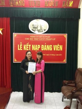 Chi bộ Trợ giúp pháp lý tổ chức Lễ kết nạp đảng viên mới